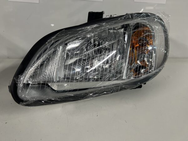 Front Left Headlight Headlamp FREIGHTLINER M2 106 2005-2016 New Aftermarket