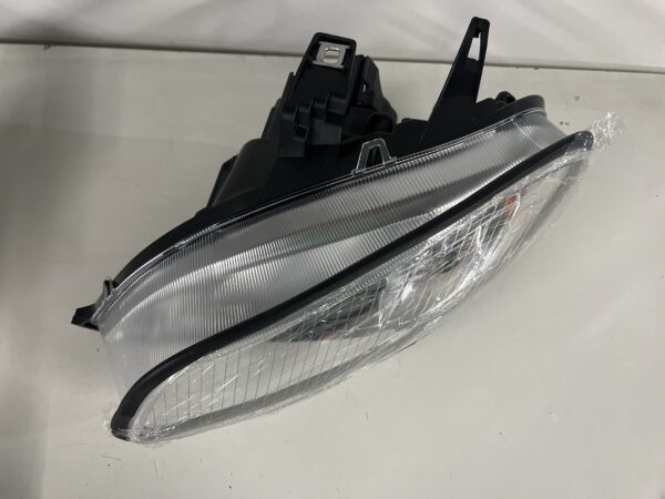 Front Left Headlight Headlamp FREIGHTLINER M2 106 2005-2016 New Aftermarket - Image 2