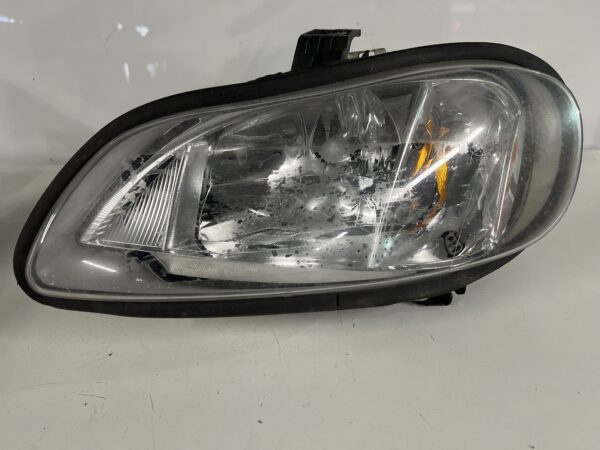 Front Left Headlight Headlamp FREIGHTLINER M2 106 2005-2016 OEM. w/o Cap