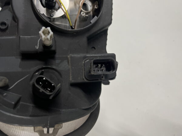 Front Left Headlight Headlamp FREIGHTLINER M2 106 2005-2016 OEM. w/o Cap - Image 3