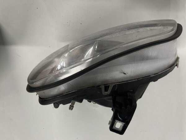 Front Left Headlight Headlamp FREIGHTLINER M2 106 2005-2016 OEM. w/o Cap - Image 4