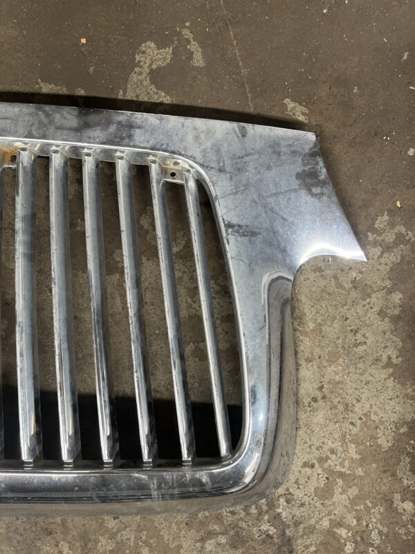 Front Grille INTERNATIONAL OEM - Image 2