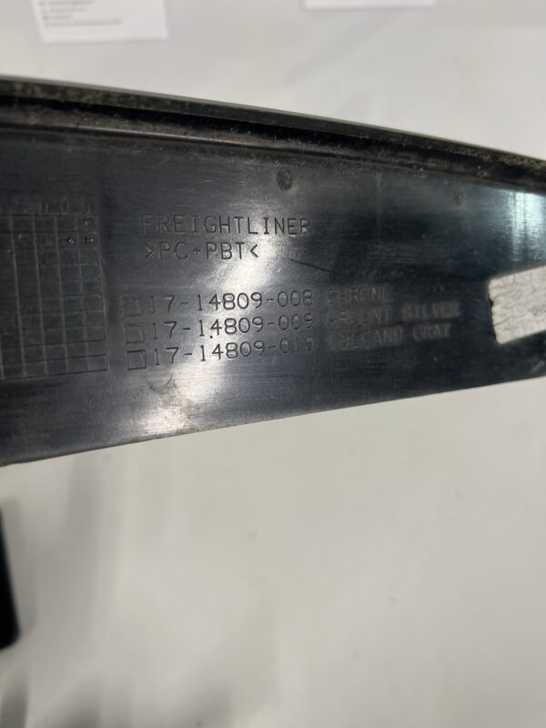 Hood Side Air Intake Grille FREIGHTLINER M2 106 OEM 17-14809-010 - Image 4