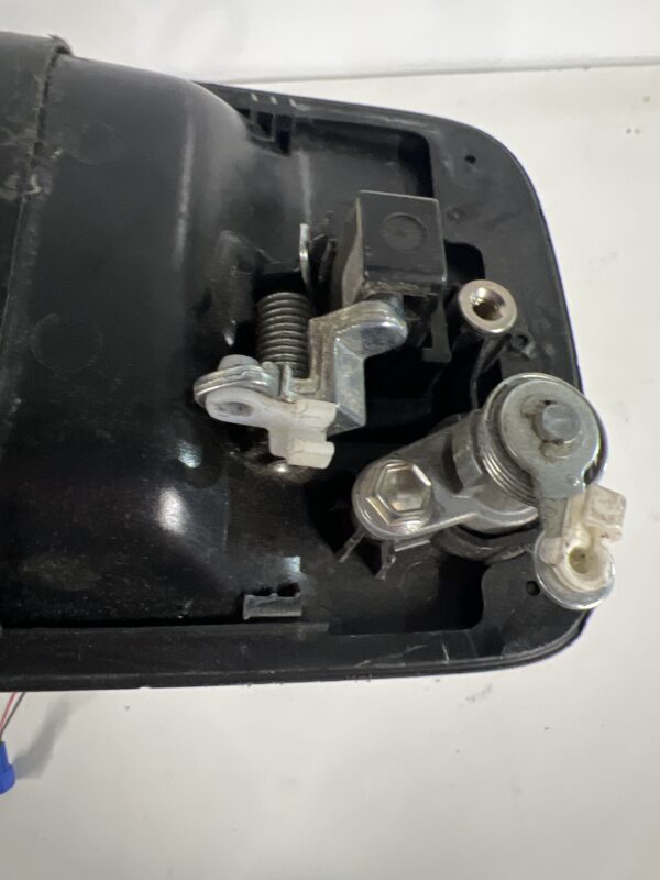 Front Left Door Outside Handle w/ Lock Cylinder ISUZU NPR OEM. Scratches - Image 4