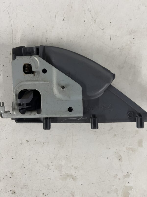 Front Right Door Inside Handle Mitsubishi FUSO OEM. Scratches - Image 3