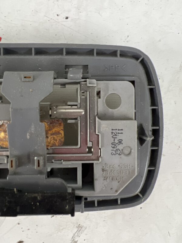 Roof Overhead Dome Light ISUZU NPR-HD Diesel 2011-2023 OEM 8980321233 - Image 4