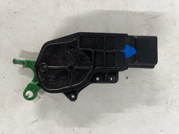Front Right Door Lock Actuator Motor ISUZU NPR-HD Diesel 2011-2023 OEM - Image 2