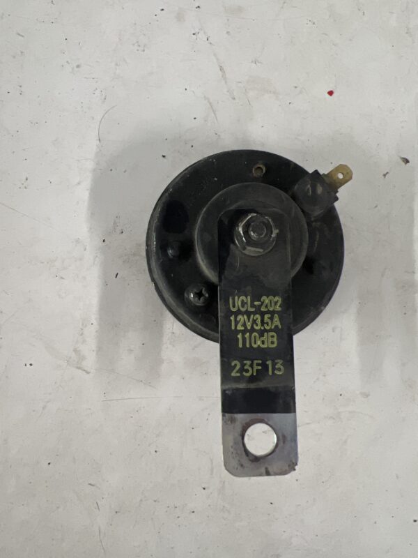 Lower Note Horn ISUZU NPR-HD Diesel 2011-2023 OEM - Image 2