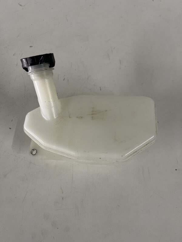Brake Fluid Reservoir ISUZU NPR-HD Diesel 2011-2023 OEM